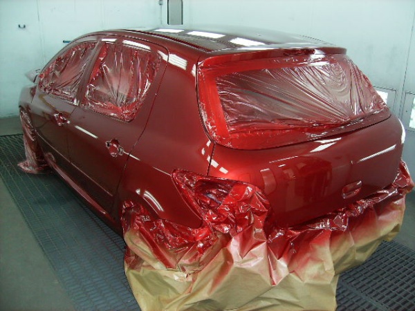 AUTO QUADET vehículo con pintura roja