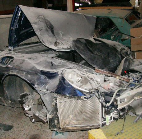 AUTO QUADET vehículo destruido